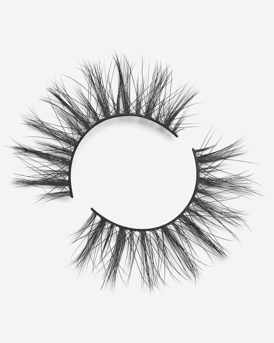 The Everyday Chic Lash Extensions Strip